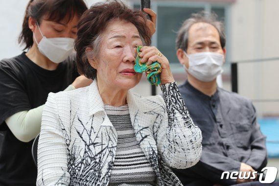 "대구시민모임, 26년간 위안부 팔아먹어"…이용수 할머니의 울분