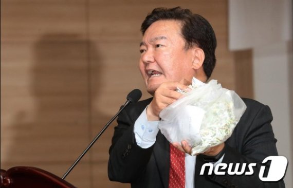 하태경 '민경욱 오늘까지 사과하라, 아니면 사법처리될 증거 공개"
