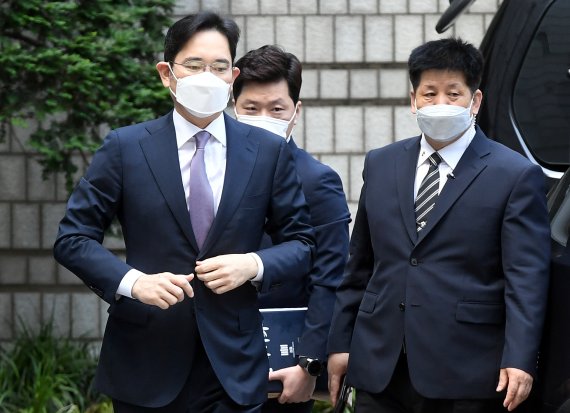 삼성 변호인단 “검찰, 처음부터 이재용 기소 목표였다"