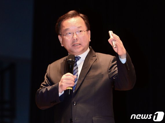 김부겸 전 더불어민주당 의원. 2019.11.19/뉴스1 © News1 한산 기자