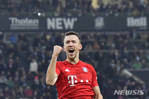 [뮌헨=AP/뉴시스] 손흥민의 소속팀인 잉글랜드 프리미어리그(EPL) 토트넘 홋스퍼가 2018 러시아월드컵에서 크로아티아의 준우승을 이끈 공격수 이반 페리시치 영입에 나섰다. 2019.12.07.