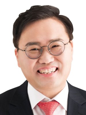 "코로나로 어려운데… 가업승계 조세부담 덜어줘야" [인터뷰]