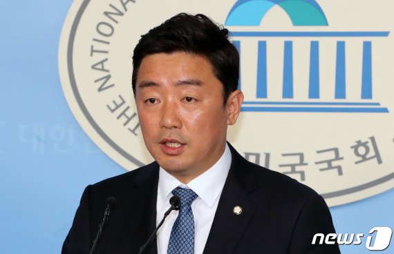 강훈식 더불어민주당 수석대변인. 2019.11.5/뉴스1 © News1 이종덕 기자