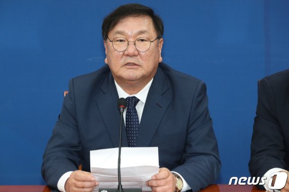 김태년 野, 국회 복귀하면서 상임위 명단 미제출은 꼼수