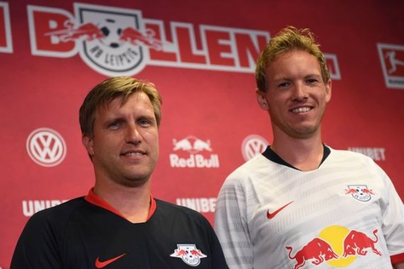 [서울=뉴시스] 독일 분데스리가 RB 라이프치히의 율리안 나겔스만 감독(오른쪽). (캡처=라이프치히 홈페이지)