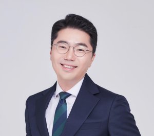동네변호사의 목표 "사법 민주화 실현하겠다" [fn이사람]