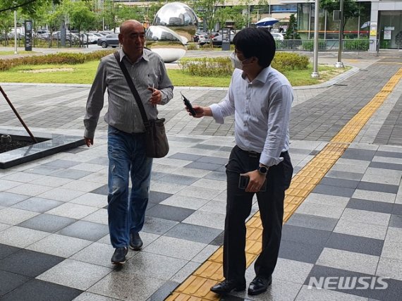 싸이월드 대표 "체불임금 꼭 줄것"…검찰, 징역 4년 구형
