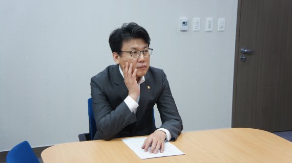 진성준 "강력한 '부동산 민주화' 입법 추진하겠다"