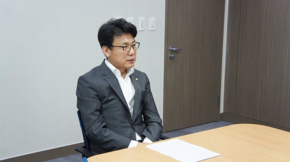 진성준 "강력한 '부동산 민주화' 입법 추진하겠다"