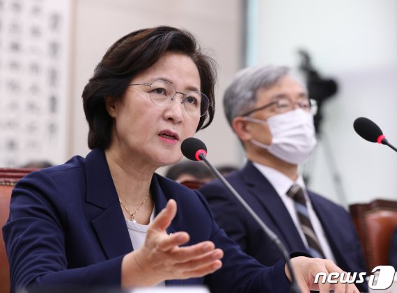 추미애 "계약갱신청구권제 2+2년에 인상률 5% 이내로"