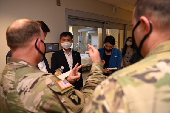 이용철 부지사 ‘캠프 험프리스’ 코로나19 방역논의