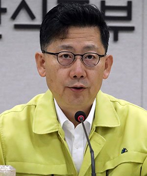 김현수 농식품부 장관, 농작물 피해 최소화 점검회의