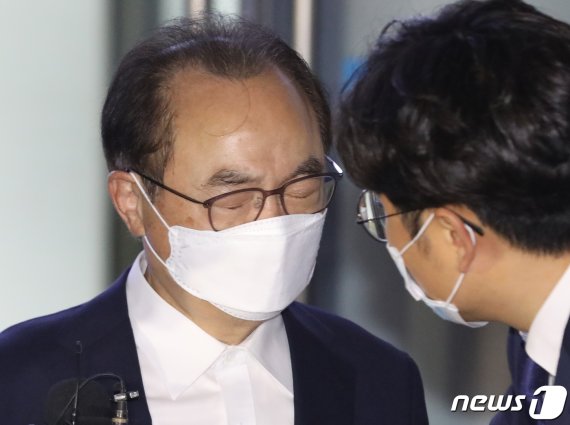 '성추행 혐의' 오거돈, 4월에 퇴직했는데 재산이..