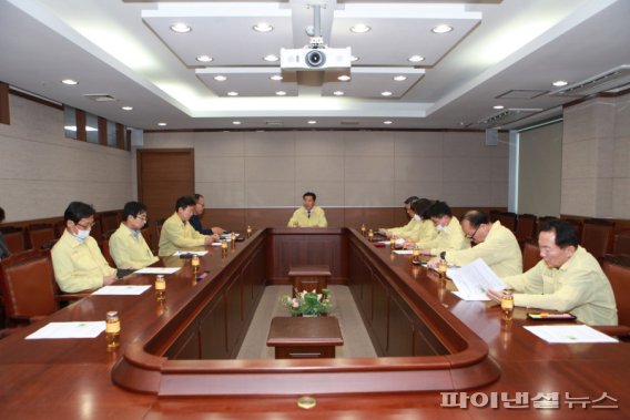 가평군의회-집행부 자연재난 관계공무원 5일 회의. 사진제공=가평군의회