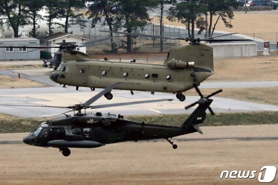 경기도 평택에 위치한 주한미군 캠프 험프리스 미군 헬기들이 이륙하고 있다. /사진=뉴스1