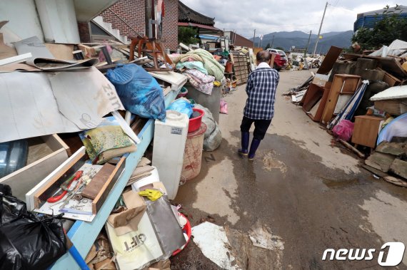 집중 호우로 전국서 피해 속출…사망 35명·실종 7명·이재민 7828명(종합3보)