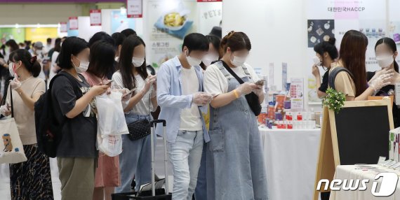 전북도 '전 지역에서 마스크 실내 착용 의무화' ..대구, 경기이어 세번째