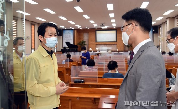 황범순 의정부시 부시장 16일 종교시설 현장점검. 사진제공=의정부시