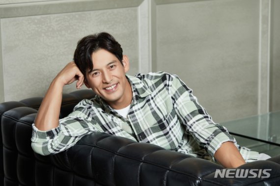 [서울=뉴시스]배우 오지호. (사진=㈜그노스 제공) 2020.08.18. photo@newsis.com