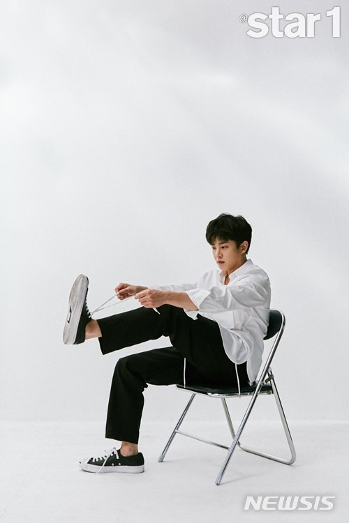 [서울=뉴시스] 배우 김민석. (사진 = 매거진 '앳스타일' 9월 호) photo@newsis.com