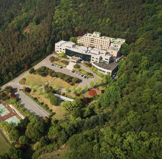 삼성은 26일 경기도 용인시 삼성물산 국제경영연구소를 다음 주 중으로 수도권 코로나 환자를 위한 생활치료센터로 개소키로 결정 했다. 삼성 제공