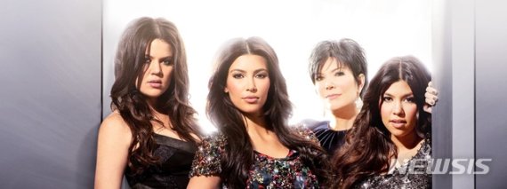 [서울=뉴시스]리얼리티 '4차원 가족 카다시안 따라잡기'. (사진=넷플릭스 제공) 2020.08.29. photo@newsis.com