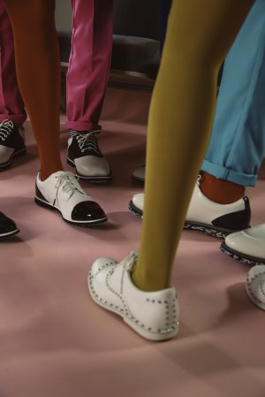 LF ‘헤지스골프’(왼쪽)와 코오로FnC ‘지포어’