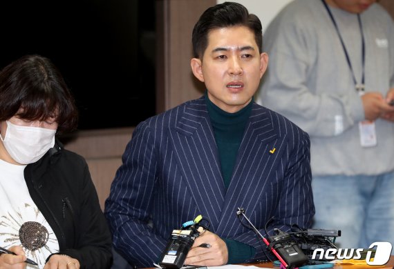 '땅콩회항 피해자' 박창진, 정의당 당대표 도전