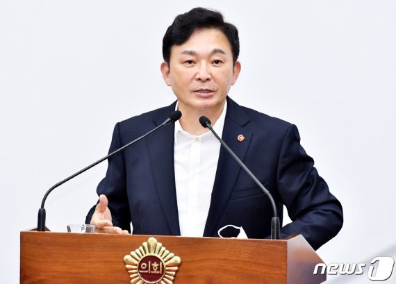 "용기낸 사람을 권력이 겁박.. 기성세대로서 부끄럽다"