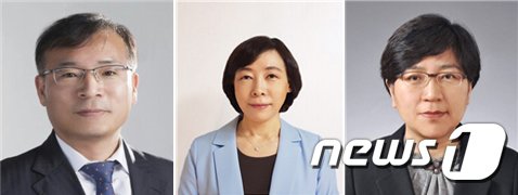 문재인 대통령은 8일 보건복지부 제2차관에 강도태 보건복지부 기획조정실장(왼쪽 사진부터), 여성가족부 차관에 김경선 고용노동부 기획조정실장, 초대 질병관리청장에 정은경 보건복지부 질병관리본부장을 내정했다. (청와대 제공) 2020.9.8/뉴스1 /사진=뉴스1