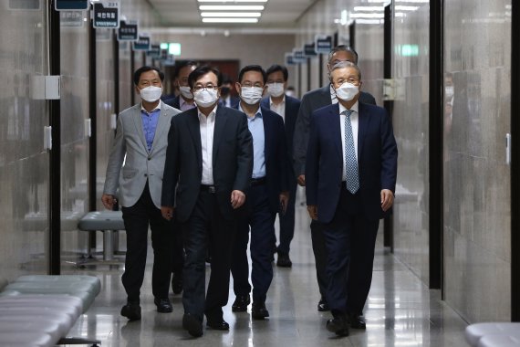 국민의힘 비상대책위원장-중진의원 회의