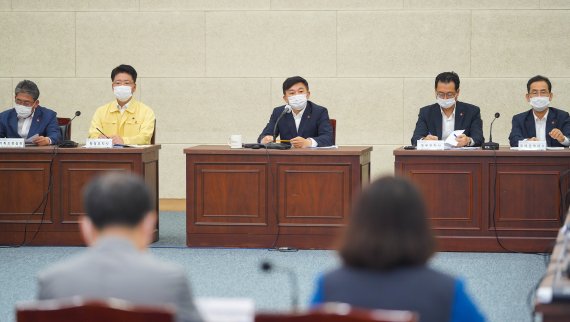 14일 제주도청에서 열린 주간정책회의