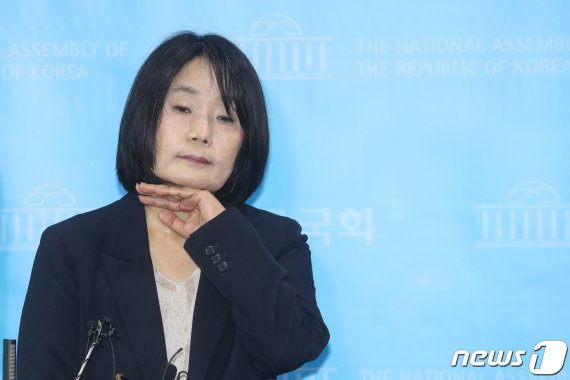윤미향 더불어민주당 의원/뉴스1 © News1 박세연 기자