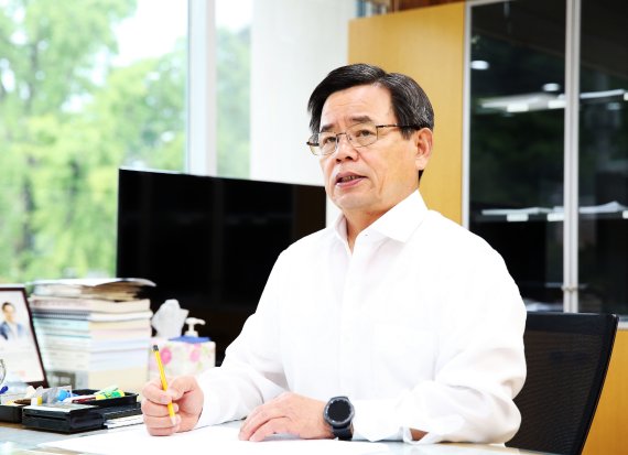 "기업하기 좋은 서천, 희망상징모델 실현"