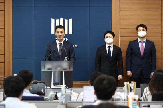 검찰이 지난 1일 '삼성 불법승계 의혹' 수사 결과를 발표하고 있다. 사진=박범준 기자