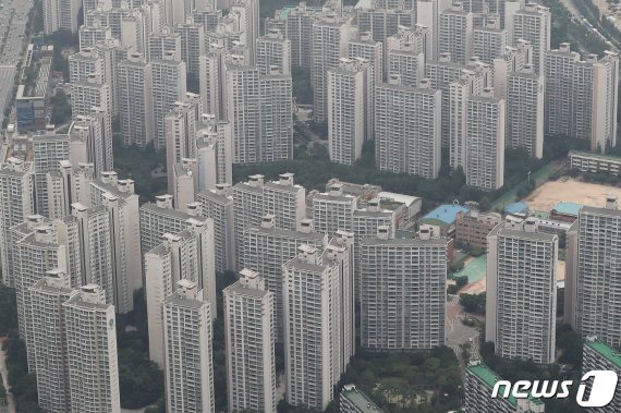 서울의 한 아파트 단지 전경.© News1 임세영 기자