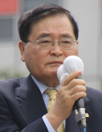 일본 킹메이커로 불리는 '가메이 시즈카' 전 의원.