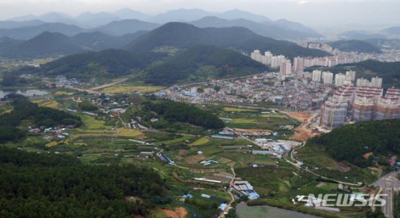 2018년 9월 죽림1지구 택지개발계획 절차가 진행될 때 안심산에서 바라본 죽림1지구 전경.