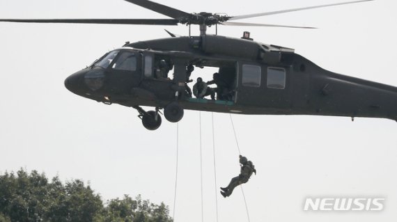 UH-60 블랙호크 헬기. 사진=국방부 제공