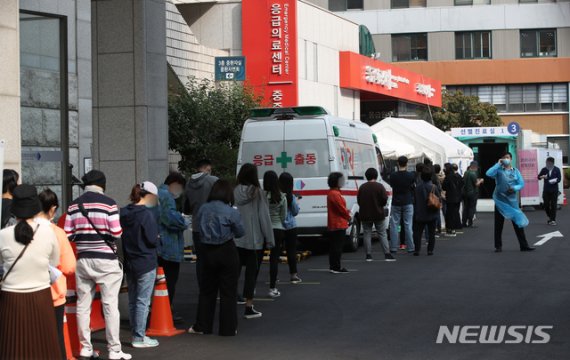 서울 신규확진 51명, 6일만에 50명대…다나병원 28명·사망자 2명