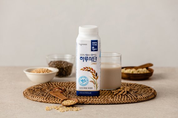 한국야쿠르트, 마시는 식물성 단백질 '하루식단 그레인' 출시