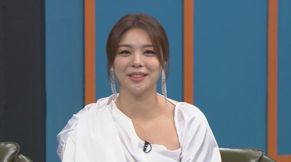 [서울=뉴시스] 6일 방송된 MBC에브리원 '비디오스타'에 출연한 가수 에일리 (사진 = MBC에브리원) 2020.10.07. photo@newsis.com