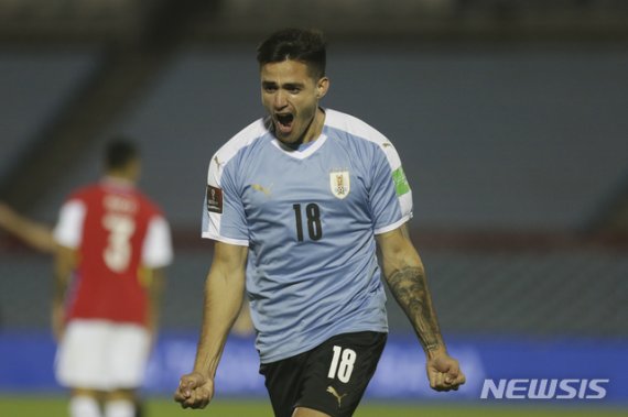 [몬테비데오=AP/뉴시스] 우루과이 골잡이 막시 고메스가 결승골을 터트렸다. 2020.10.08.