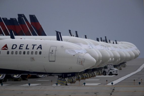 지난 5월 14일 미국 미주리주 캔자스시티의 캔자스시티 국제 공항에 주기된 델타항공 여객기들.AP뉴시스