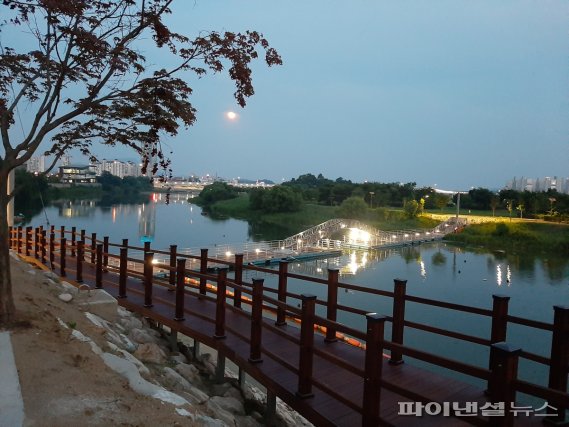 [포커스] 양평 물소리길 ‘도보여행 성지’ 됐다…왜?