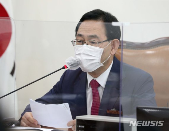 주호영 국민의힘 원내대표가 18일 국회에서 열린 화상 의원총회에서 발언하고 있다./ 사진=뉴시스화상