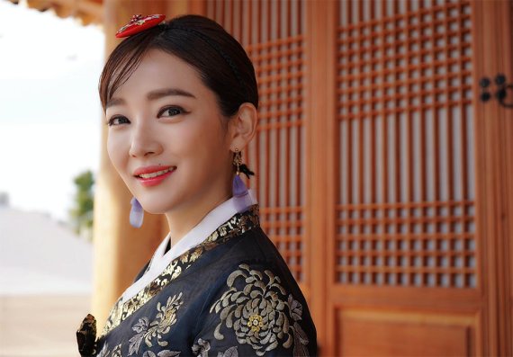 전라감영서 열린 ‘2020 전주 한복 모델 선발대회’...한복 홍보