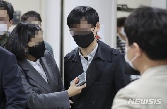 '동료 성폭행' 전 서울시장 비서실 직원 1심서 징역 3년 6월