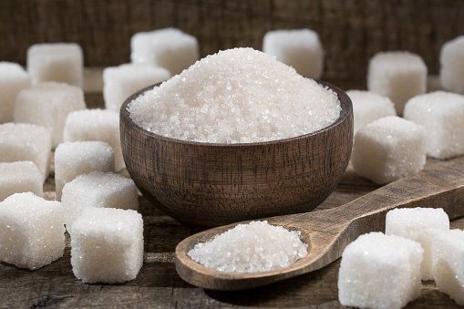 세계 최대 설탕 정제회사 알 카리지 슈가(Al Khaleej Sugar)가 블록체인 설탕 거래 시스템을 도입하며, 아랍 에미리트의 '에미리트 블록체인 전략 2021(Emirate Blockchain Strategy 2021)'지원을 공식 선언했다.