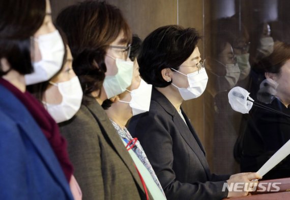 여가부 국감, 정의연·박원순 관련 증인 0명…野 "뭘 두려워하나"